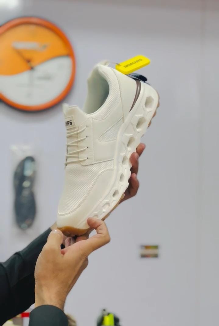SKECHERS