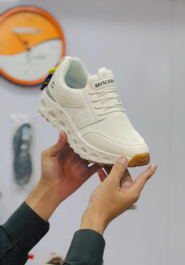 SKECHERS